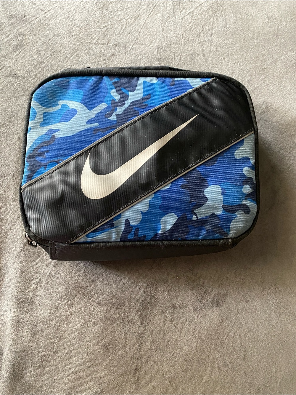 Nike lunchbox Blue Camouflage with Black Accent